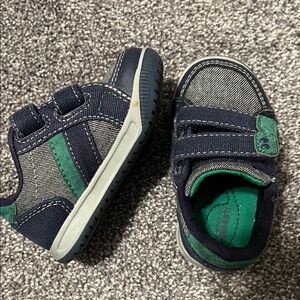 Surprize by Stride Rite Navy and Green Kids Sneakers